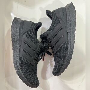 Adidas Ultra Boost triple black